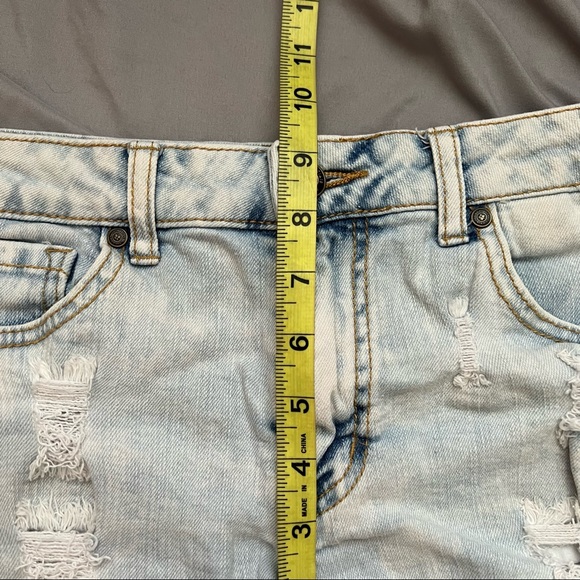 Altar’d State Cut Off Denim Shorts Frayed Hem 27 Light Wash - Picture 11 of 14